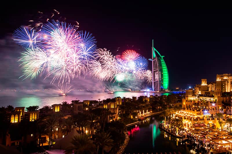 Новогодний фейерверк в Burj Al Arab