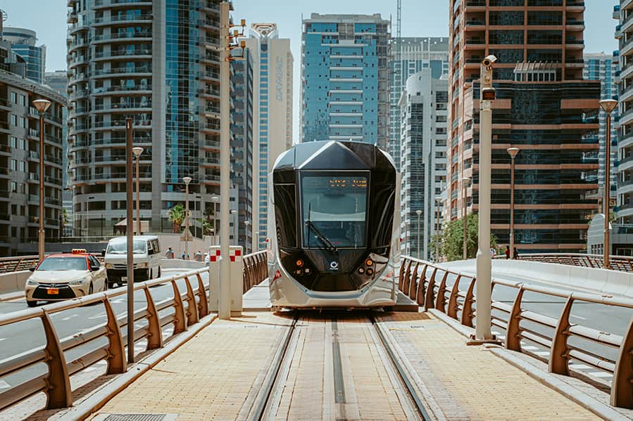 Общественный транспорт в Дубай Марина