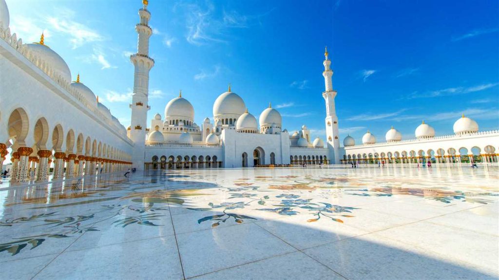 Посещение мечети Шейха Заеда: правила и рекомендации