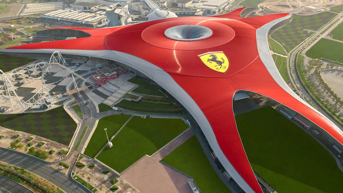 Ferrari World Abu Dhabi: Место для приключений и веселья